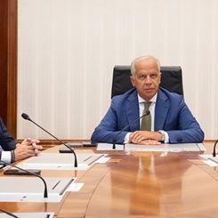/images/5/7/57-ministro-capo-hp.jpg