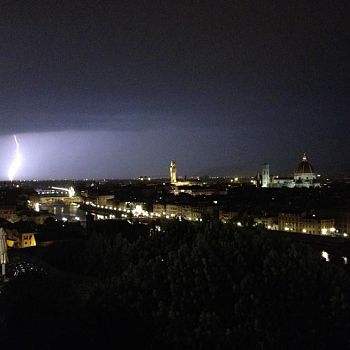 /images/5/9/59-firenze-fulmine.jpg