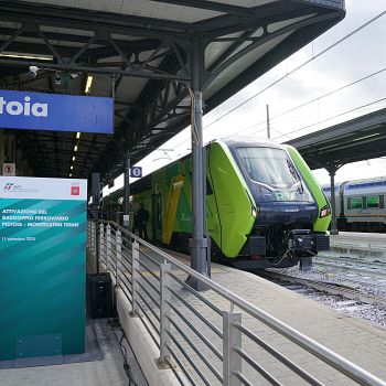 /images/6/0/60-250911-01-viaggio-inaugurle-raddoppio-pistoia-montecatini.jpg