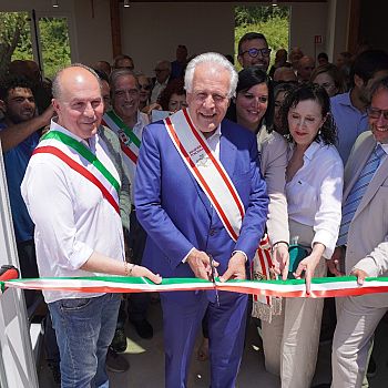 /images/6/0/60-ok-crespina-2-taglio-del-nastro.jpg