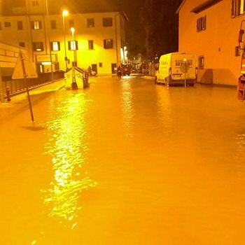 /images/6/1/61-gignoro-allagamento-strada.jpg