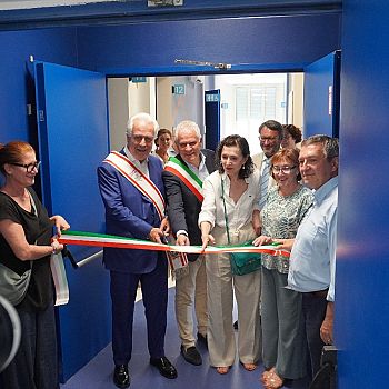 /images/6/2/62-ok-camaiore-1-taglio-del-nastro.jpg