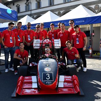 /images/6/4/64-foto-passata-edizione-2023-5-firenze-race-team.jpg