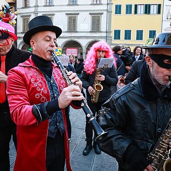 /images/6/6/66-carnevale-empoli-2025-4.jpeg
