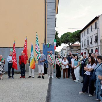 /images/6/6/66-cerimonia-piazza-2-settembre-larga.jpeg