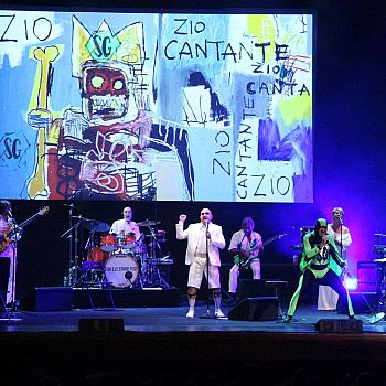 /images/6/9/69-elio--live--12--b.jpg
