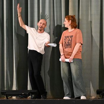 /images/7/4/74-daniele-torrini-e-irene-barbacci-ai-saggi-di-fine-anno-2025-2026.jpg