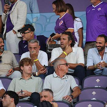 /images/7/6/76-img-5706.jpeg