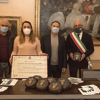 /images/7/7/77-da-sinistra--andrea-caccialupi--valeria-bruni--carlo-santarelli-e-mirco-morini.jpg
