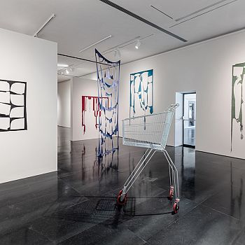 /images/8/0/80-museo-novecento-firenze-marion-baruch--un-passo-avanti-tanti-dietro-ph-leonardo-morfini.jpg