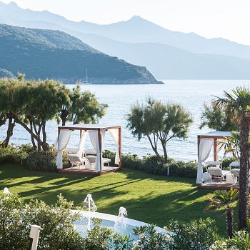 /images/8/2/82-baia-bianca-suites---esterno-1.jpg
