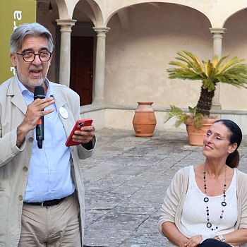 /images/8/2/82-paolo-verri-e-sindaco-evento-pubblico.jpg