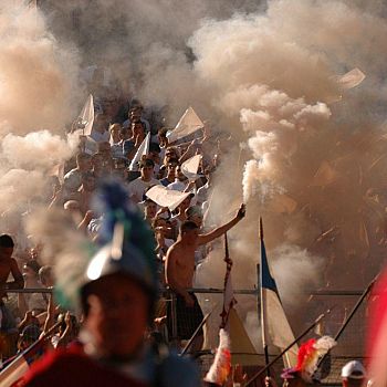 /images/8/5/85bianchi-calcio-storico-2013.jpg
