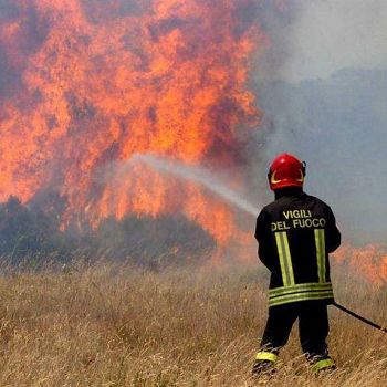 /images/8/5/85vigili-fuoco-emergenza-incendi.jpg