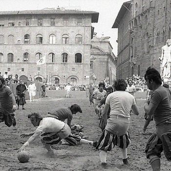 /images/8/6/86-calciostorico3.jpg