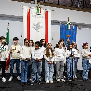 /images/8/8/88-partenza-volontari-esibizione-scuola-ponzano.jpeg