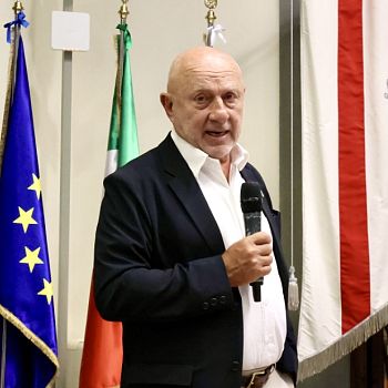 /images/8/9/89-claudio-giua-in-conferenza-stampa.jpg