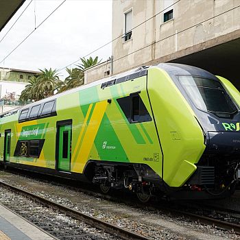 /images/9/4/94-presentazione-70mo-treno-regionale-toscana--1-.jpeg