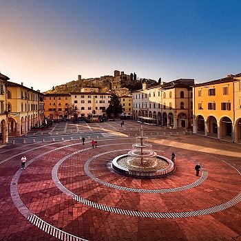 /images/9/5/95-piazza-arnolfo.jpg