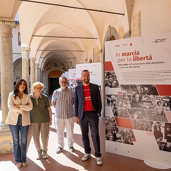 /images/9/8/98-inaugurazione-mostra-fotografica-chiostro-degli-agostiniani.jpeg