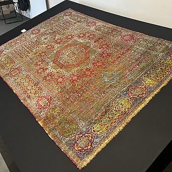 /images/9/8/98-uno-dei-due-tappeti-mamelucchi-acquistati-per-la-collezione-islamica-del-museo-nazionale-del-bargello.jpeg