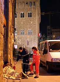 Cri Firenze Unità Di Strada Per Lassistenza Dei Senza Fissa Dimora