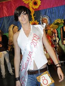 lesbiche sesso Pitti