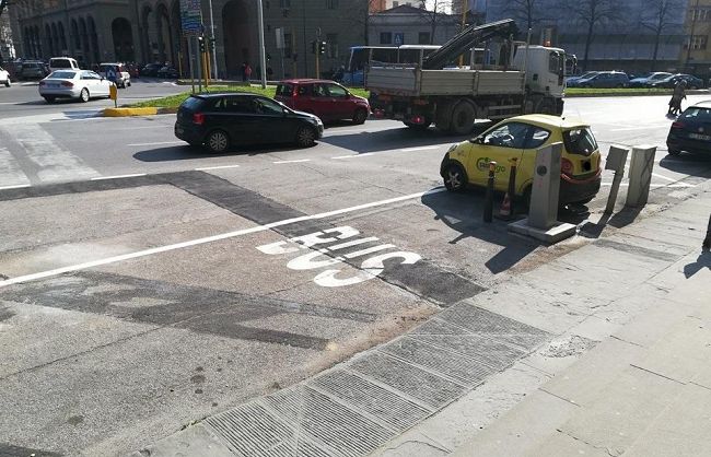 arrivano-i-bus-sparisce-lo-stallo-ricarica-in-divieto-di-sosta