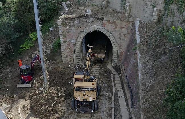 faentina-protesta-dei-pendolari-per-il-servizio-ferroviario-scadente
