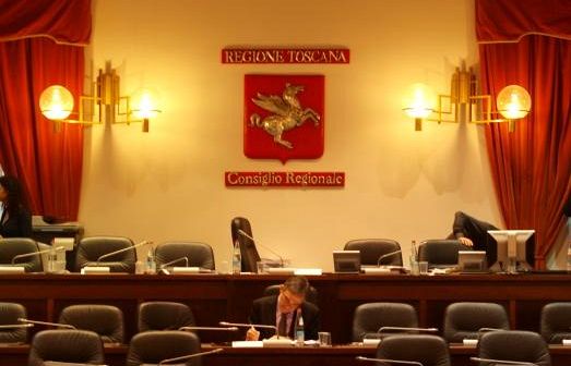 b004231834-in-giunta-con-rossi-5-donne-e-5-uomini