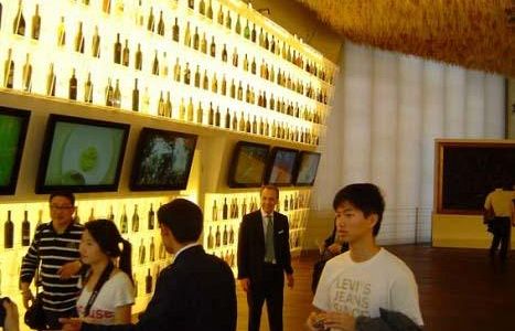 b007071934-per-l-expo-shanghai-2010-invasione-di-vini-dalla-toscana