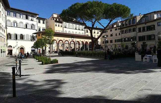 mercatino-di-piazza-dei-ciompi-dal-25-al-27-aprile