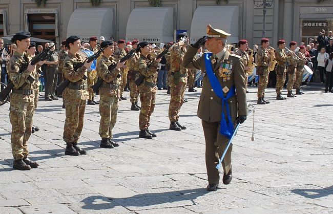 a910302032-a-firenze-protagoniste-le-forze-armate