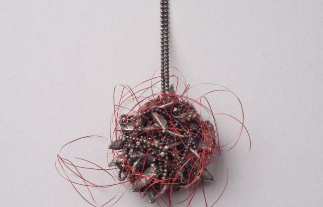 b109051758-preziosa-in-esposizione-la-piu-bella-gioielleria