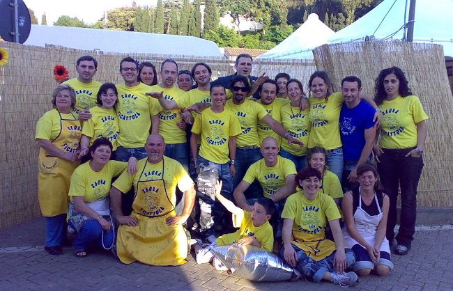 b105060958-torna-a-impruneta-la-sagra-della-ficattola