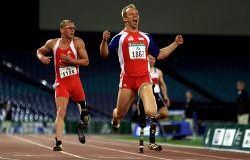 a409031702-a-grosseto-la-nazionale-canadese-che-partecipera-alle-paraolimpiadi-di-atene-2004