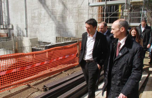 b309031921-riunione-del-sindaco-renzi-con-assessori-direttori-dirigenti-e-tecnici