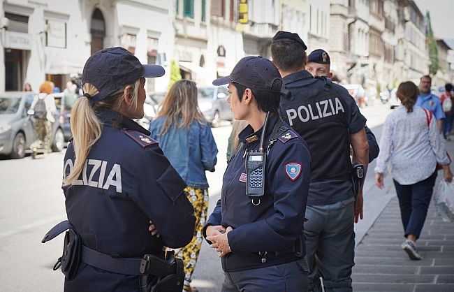 firenze-denunciati-per-detenzione-ai-fini-di-spaccio-di-stupefacenti