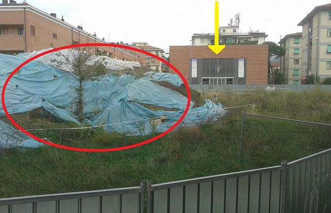 compleanno-biblioteca-luzi-firenze-porta-in-dono-un-mucchio-di-terra