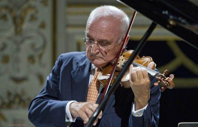 b108172159-accardo-e-gli-archi-dell-accademia-chigiana-in-concerto