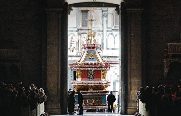 b204061312-il-libro-lo-scoppio-del-carro