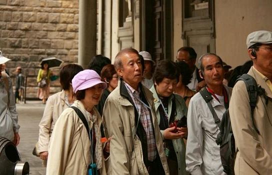 b012061542-numero-verde-e-telemarketing-per-far-crescere-il-turismo