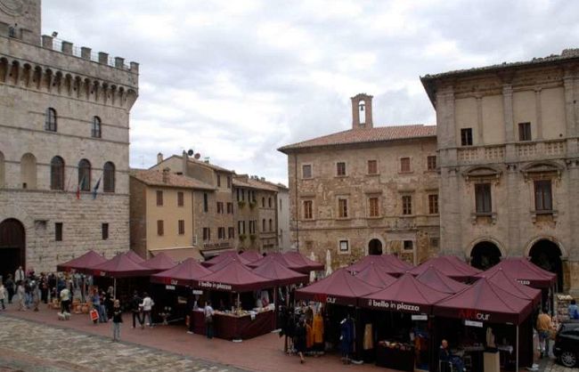 b112061913-artour-l-artigianato-artistico-di-qualita-sbarca-in-piazza-santa-maria-novella