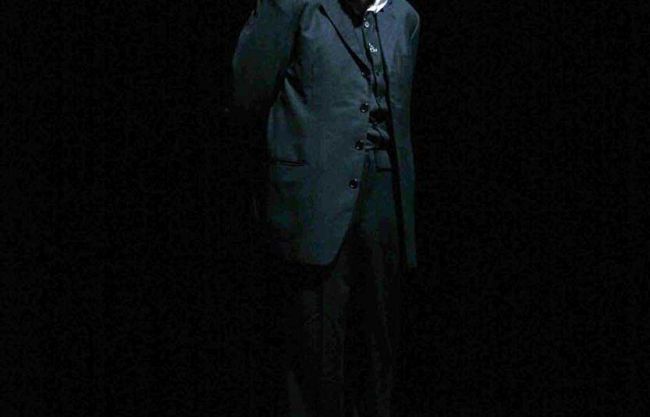 b208031402-alessandro-benvenuti-prima-teatrale-al-festival-utopia-del-buongusto