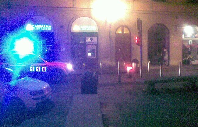 b210121613-polizia-168-persone-identificate-in-una-notte