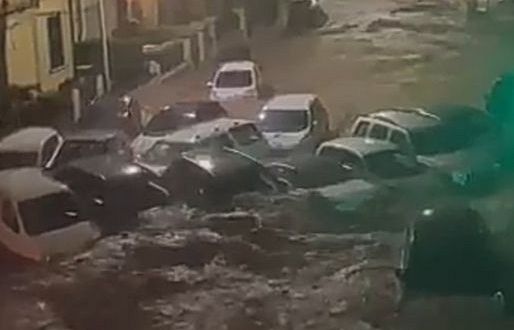 disastro-maltempo-macchine