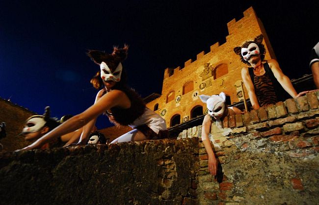 a807102251-mercantia-il-piu-grande-festival-italiano-di-teatro-di-strada