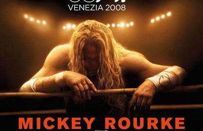 a903071530-al-cinema-vacci-tu-the-wrestler-rourke-si-demolisce-e-aronofsky-finalmente-cresce