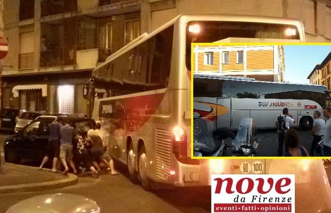 turismo-a-firenze-invasione-di-pullman-incastri-ad-arte