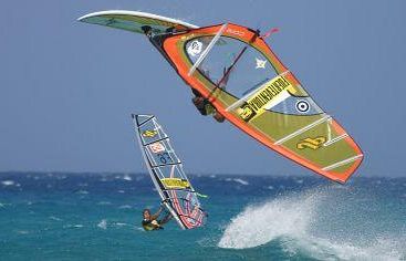 a604281544-il-circuito-raduni-windsurf-al-lago-di-bilancino